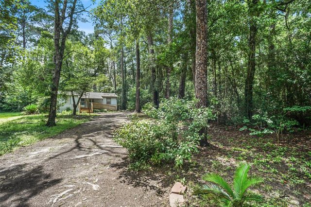 6387 Oak Knoll Road, Montgomery, TX 77316