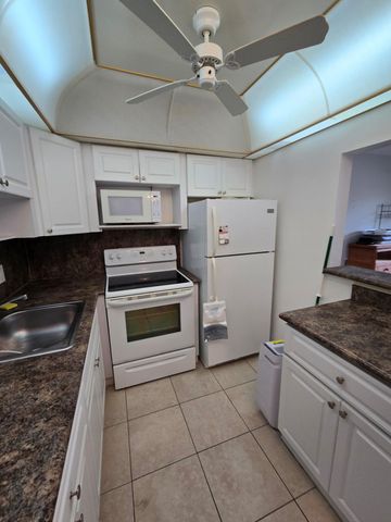 133 Ventnor Drive 133, Deerfield Beach, FL 33442