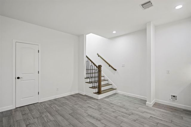 1071 Saint Clair Street, Houston, TX 77088