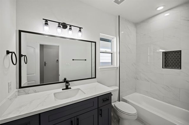 1071 Saint Clair Street, Houston, TX 77088