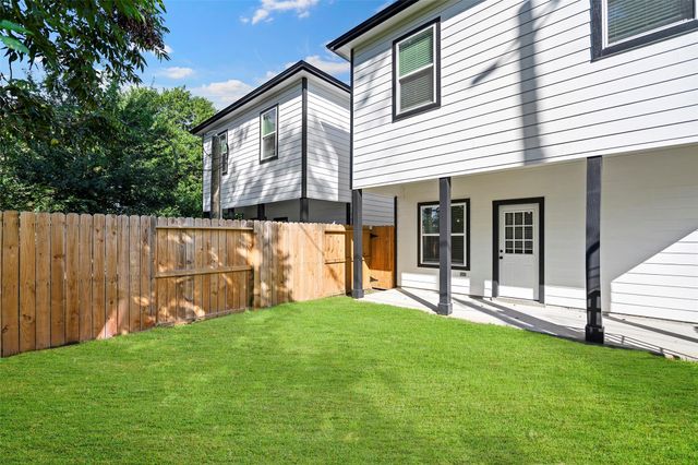 1071 Saint Clair Street, Houston, TX 77088