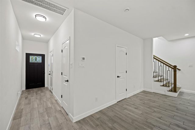 1071 Saint Clair Street, Houston, TX 77088