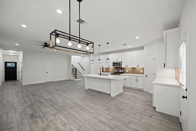 1071 Saint Clair Street, Houston, TX 77088