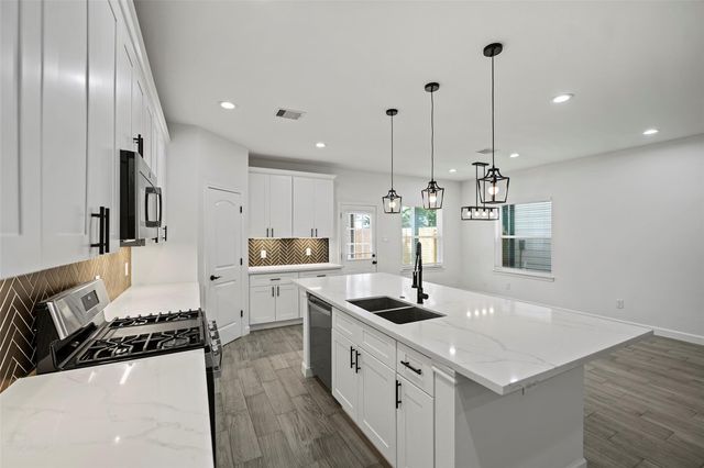 1071 Saint Clair Street, Houston, TX 77088