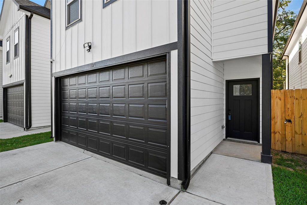 1071 Saint Clair Street, Houston, TX 77088