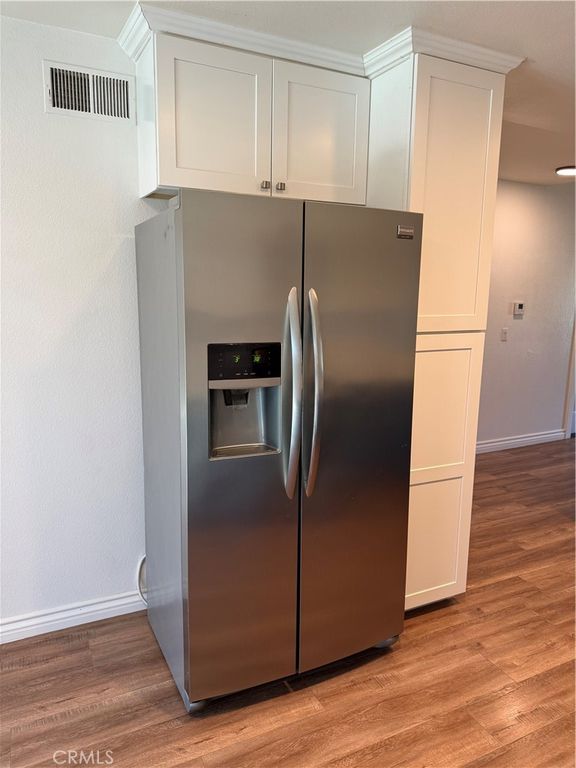 Image 10 of property listing at 9042 Chaucer Circle, Riverside, CA 92503