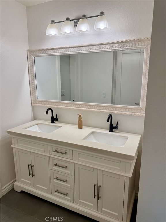 Image 15 of property listing at 9042 Chaucer Circle, Riverside, CA 92503