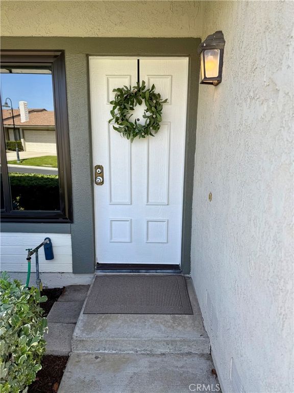 Image 2 of property listing at 9042 Chaucer Circle, Riverside, CA 92503