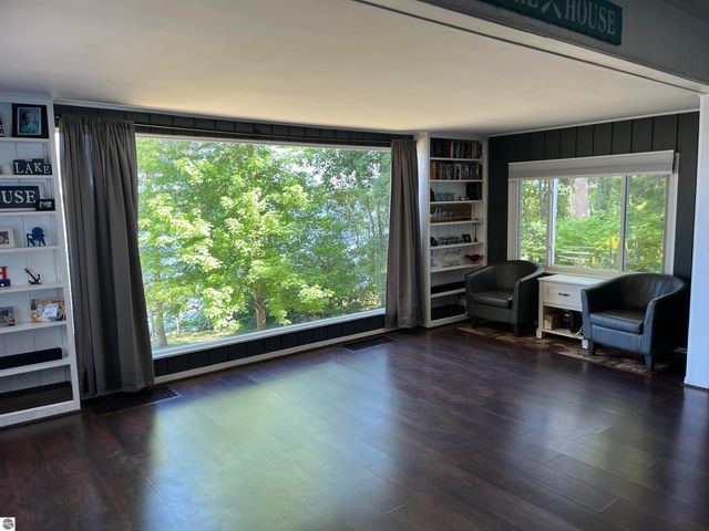 6466 Westshore Drive, Oscoda, MI 48750