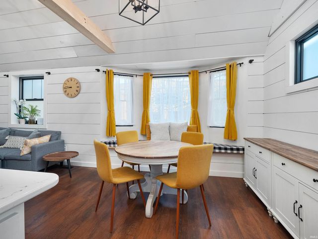 4318 Buell Drive, Fort Wayne, IN 46807