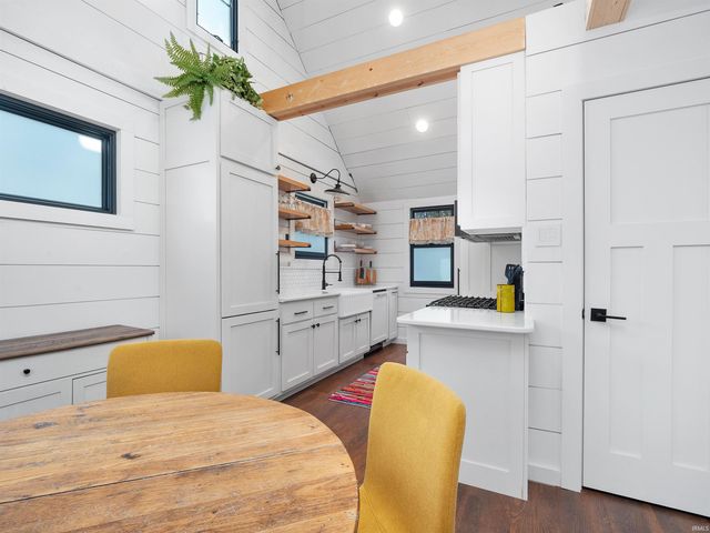 4318 Buell Drive, Fort Wayne, IN 46807