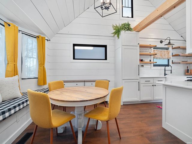 4318 Buell Drive, Fort Wayne, IN 46807