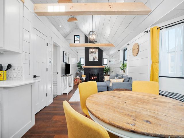 4318 Buell Drive, Fort Wayne, IN 46807