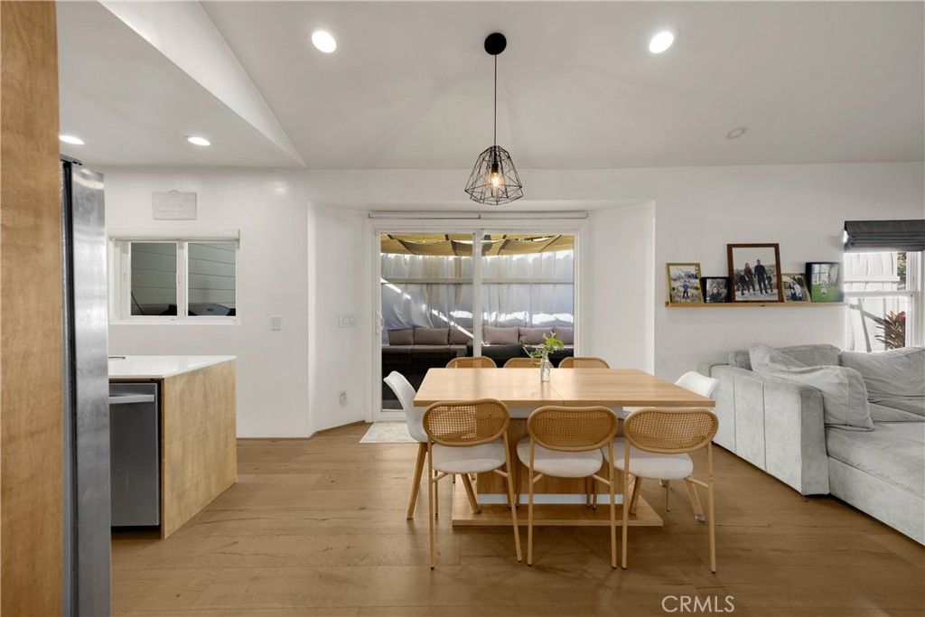 Image 11 of property listing at 506 E 11th, Upland, CA 91786