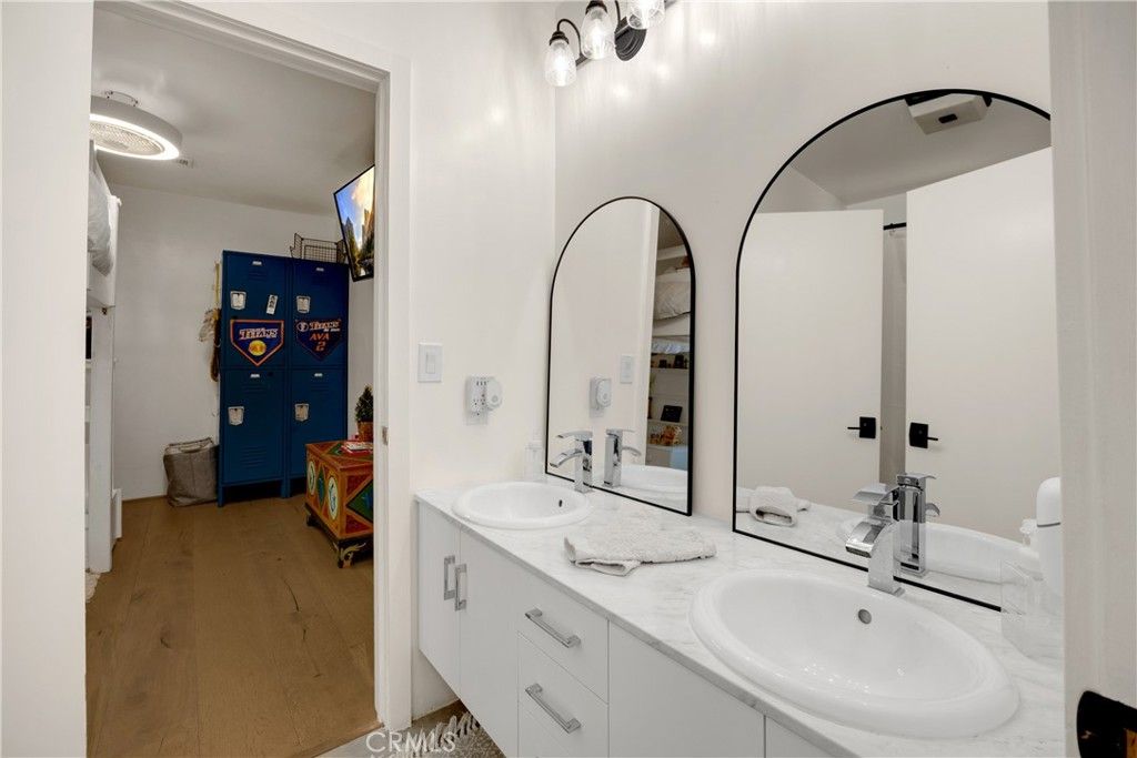 Image 26 of property listing at 506 E 11th, Upland, CA 91786