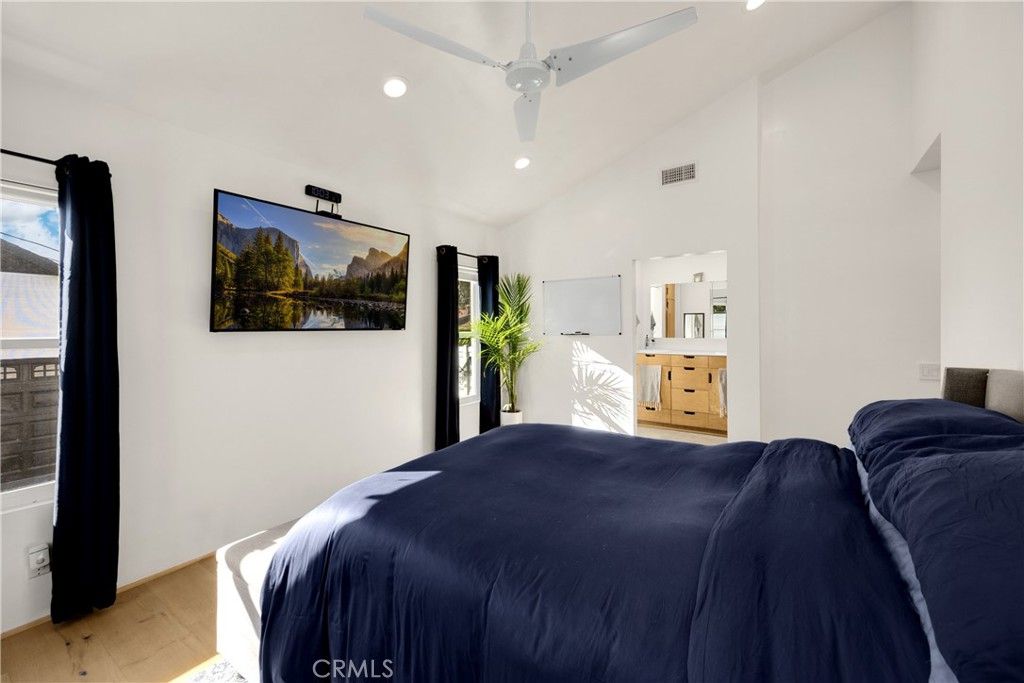 Image 31 of property listing at 506 E 11th, Upland, CA 91786