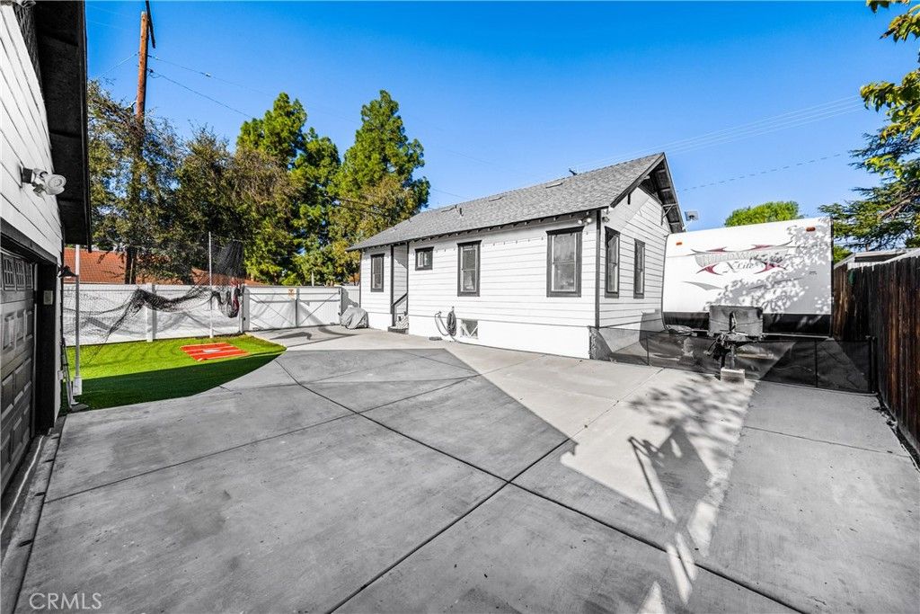 Image 45 of property listing at 506 E 11th, Upland, CA 91786