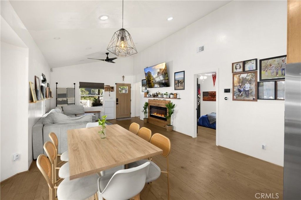 Image 8 of property listing at 506 E 11th, Upland, CA 91786