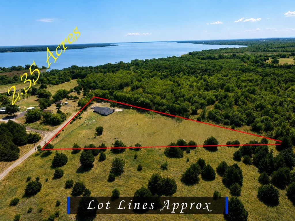8275 Bay Drive, Quinlan, TX 75474