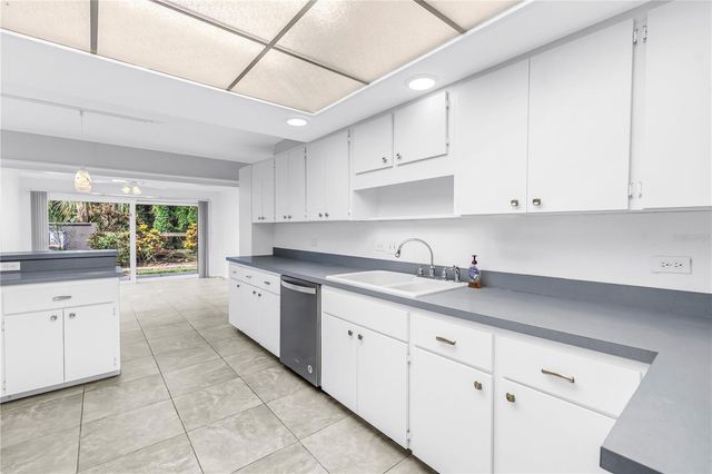 13300 INDIAN ROCKS ROAD 103, Largo, FL 33774