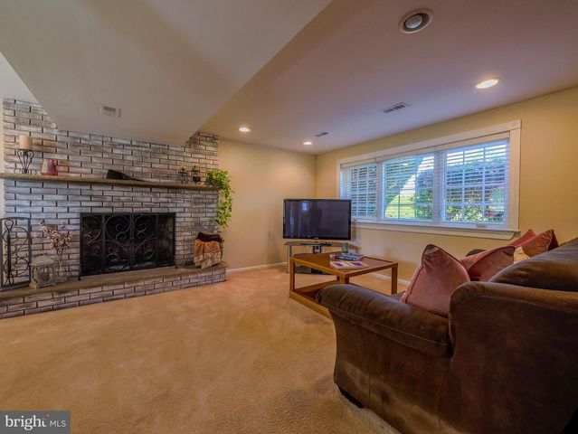 700 COTTON LN, Upper Chichester, PA 19014