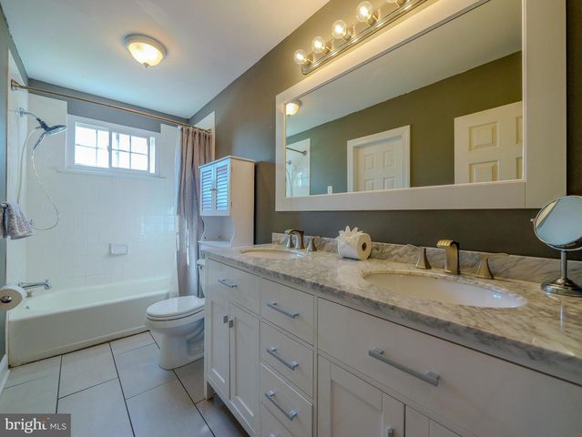 700 COTTON LN, Upper Chichester, PA 19014