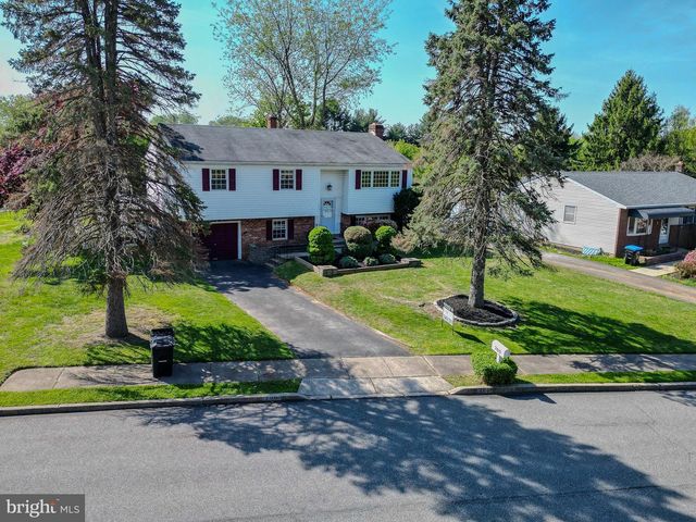 700 COTTON LN, Upper Chichester, PA 19014