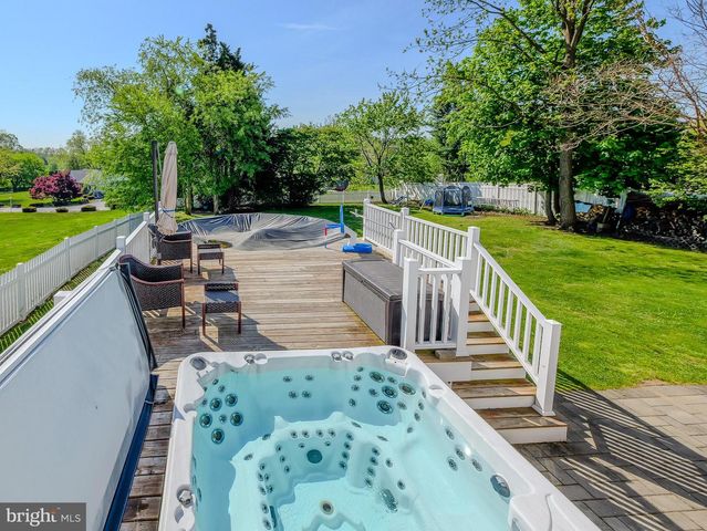 700 COTTON LN, Upper Chichester, PA 19014