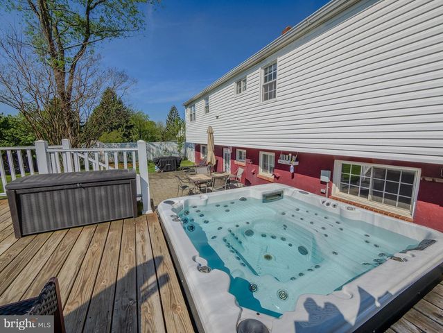 700 COTTON LN, Upper Chichester, PA 19014