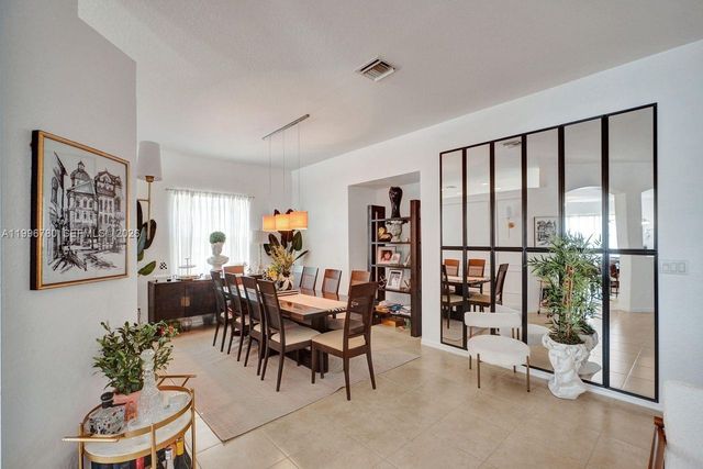 3982 W Whitewater Ave, Weston, FL 33332