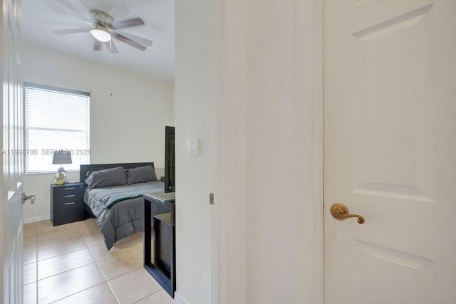 3982 W Whitewater Ave, Weston, FL 33332