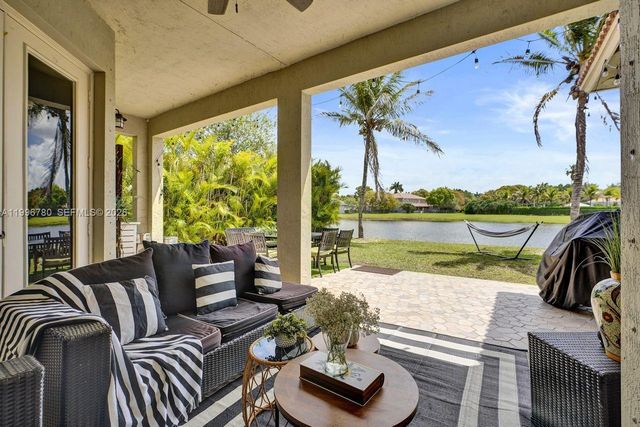 3982 W Whitewater Ave, Weston, FL 33332