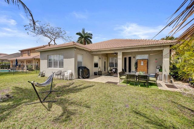 3982 W Whitewater Ave, Weston, FL 33332