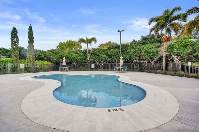 3982 W Whitewater Ave, Weston, FL 33332