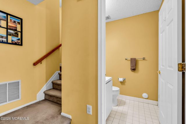 28 Madison Court, Tinton Falls, NJ 07712
