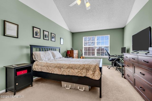 28 Madison Court, Tinton Falls, NJ 07712