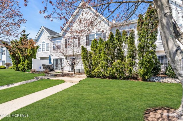 28 Madison Court, Tinton Falls, NJ 07712