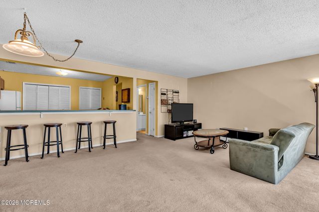 28 Madison Court, Tinton Falls, NJ 07712