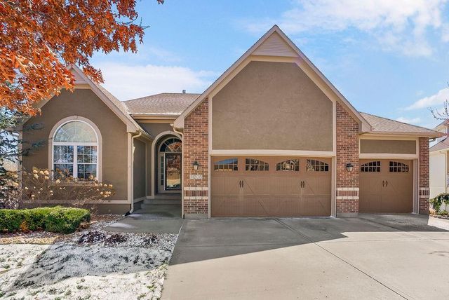 1205 Richards Circle, Raymore, MO 64083