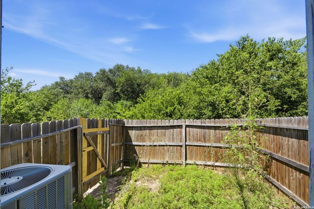 10819 Mathom Lndg Apt 1, Universal City, TX 78148