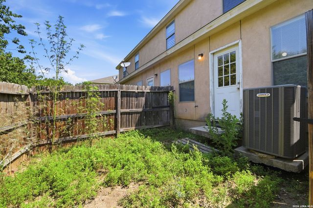 10819 Mathom Lndg Apt 1, Universal City, TX 78148
