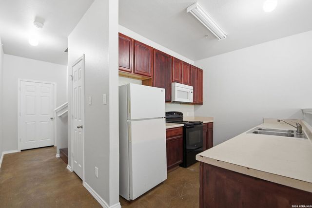 10819 Mathom Lndg Apt 1, Universal City, TX 78148