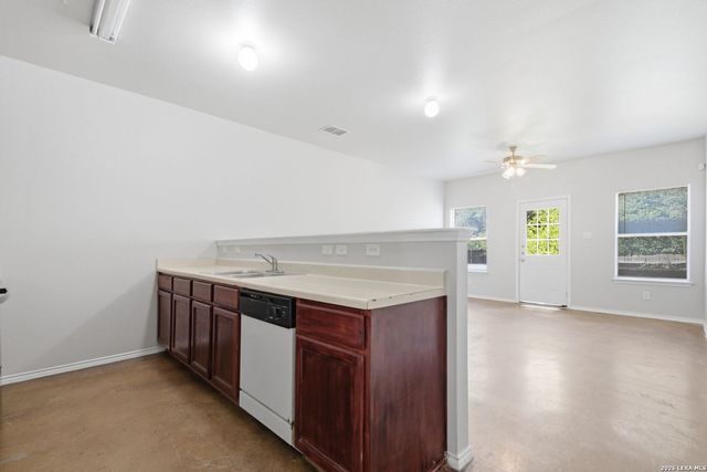 10819 Mathom Lndg Apt 1, Universal City, TX 78148