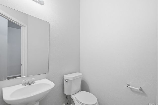 10819 Mathom Lndg Apt 1, Universal City, TX 78148