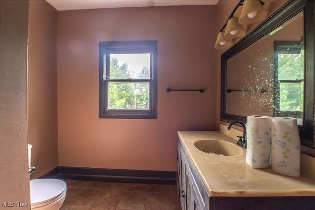 2371 Greensburg Road, North Canton, OH 44720