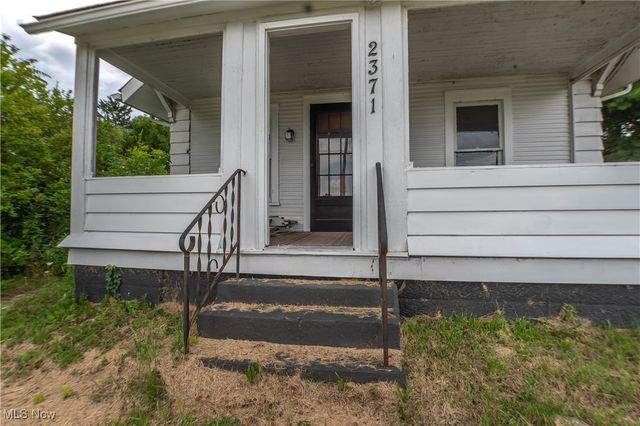 2371 Greensburg Road, North Canton, OH 44720