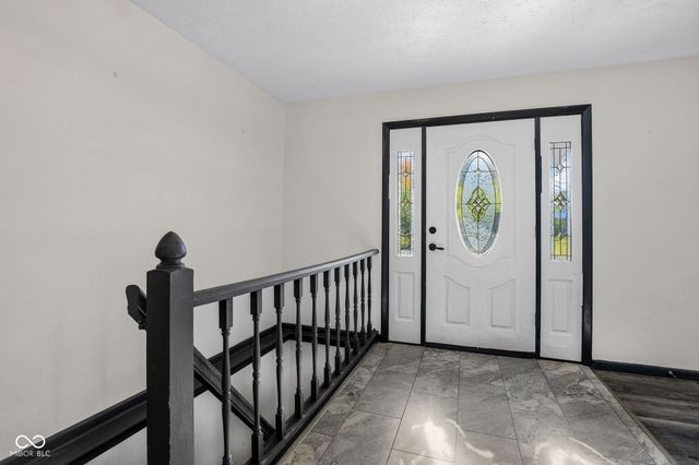 4404 Devon Lake Road, Indianapolis, IN 46226