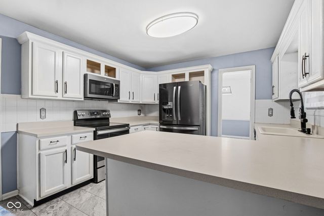 4404 Devon Lake Road, Indianapolis, IN 46226