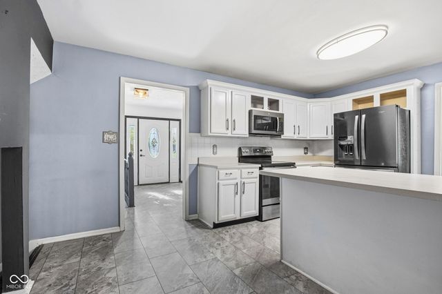 4404 Devon Lake Road, Indianapolis, IN 46226