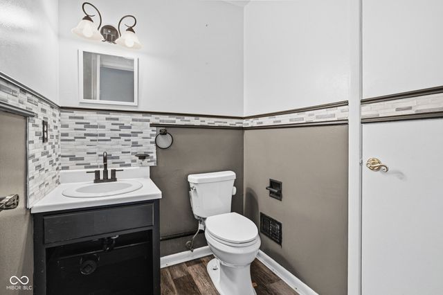 4404 Devon Lake Road, Indianapolis, IN 46226